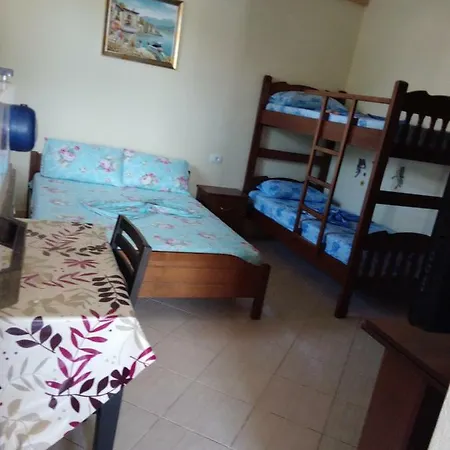 Apartamento Xhensila *